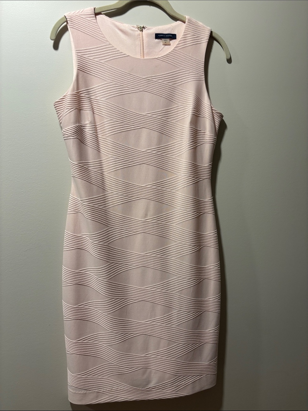 Sleeveless Pink Textured Sheath Dress